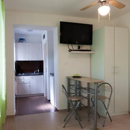 Otium בית הארחה